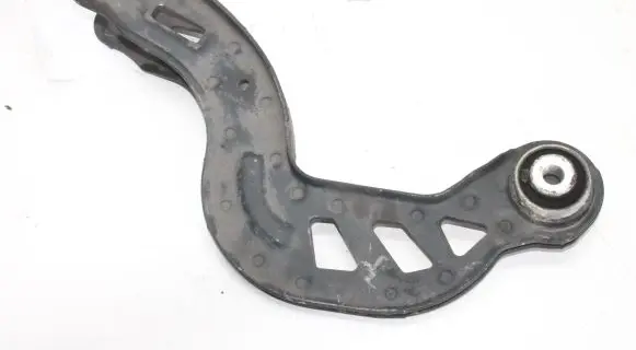 Infiniti Q30 Rear upper control arm/wishbone