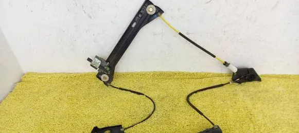 Audi TT Mk1 Front window lifting mechanism without motor 8S0837462
