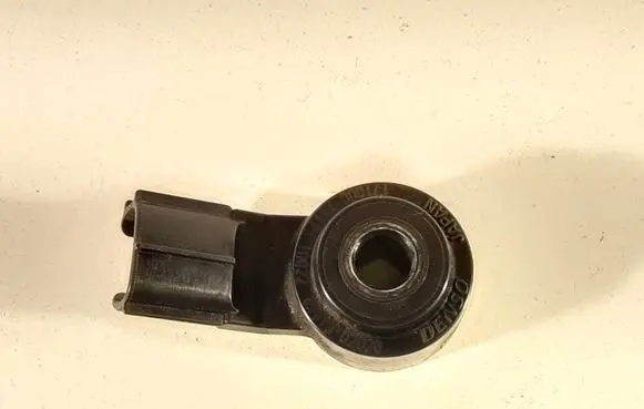 Toyota Auris E180 Detonation knock sensor 8961502020 1710001111