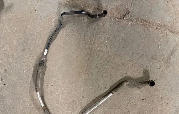 Volkswagen Golf VII Engine coolant pipe/hose 5Q0820507H