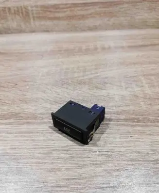 BMW 5 E39 Traction control (ASR) switch 8363694 03052310 61318363694