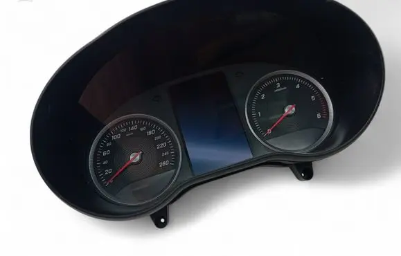 Speedometer (instrument cluster)