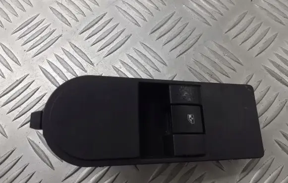 Opel Zafira B Quarter vent window switch 13228709