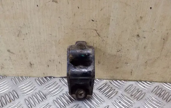 Mercedes-Benz ML W164 Sway bar bush bracket, front 