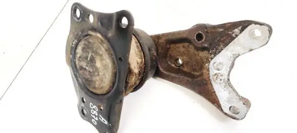 Volkswagen Polo IV 9N3 Engine mount bracket 6Q0199185M