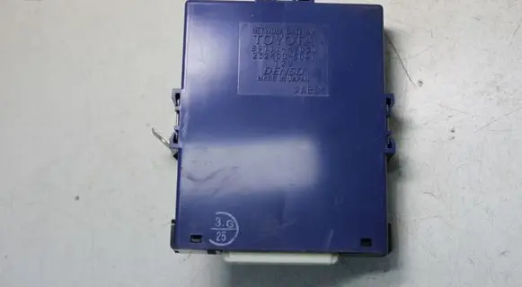 Toyota Prius (XW20) Gateway control module 8911147030