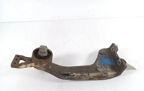 Mercedes-Benz Vito Viano W639 Rear differential/diff mount bracket A6393500585