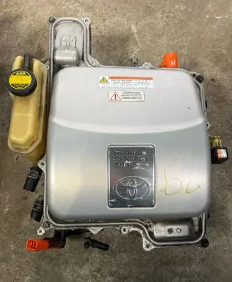 Toyota Prius (XW20) Voltage converter inverter 