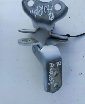 Toyota Auris E180 Front door hinge set 
