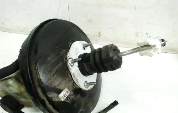 Volkswagen Golf V Brake booster 1K1614105A 0204051358