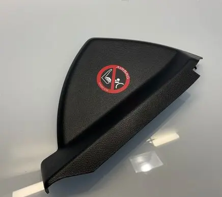 Mercedes-Benz C W204 Dashboard side end trim A2046800278 107215 2046800278
