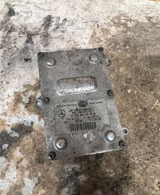 Mercedes-Benz E W211 Headlight ballast module Xenon a0028202426