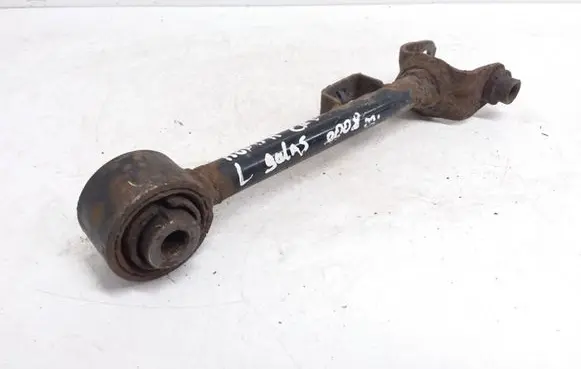 Honda CR-V Rear control arm