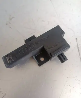 Audi A4 S4 B8 8K Keyless (KESSY) go control unit/module 8K0907247 33542221