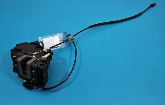 Ford Kuga I Front door lock 8V4A-S21812-CA IMPRK1535034
