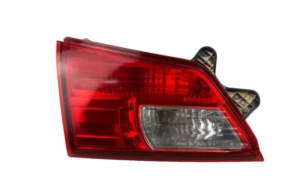 Subaru Outback Tailgate rear/tail lights 13220072