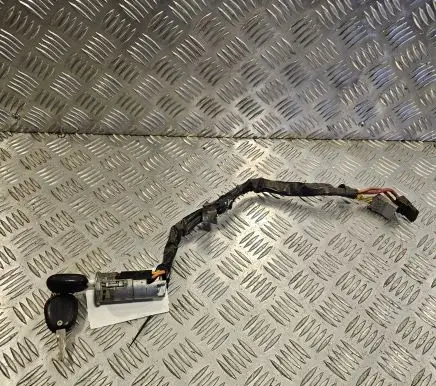 Renault Laguna I Ignition lock 427661P