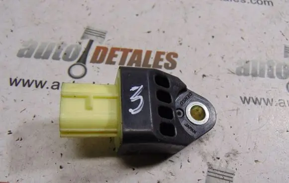 Toyota RAV 4 (XA30) Airbag deployment crash/impact sensor 8983133020