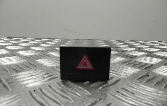 Volkswagen Touareg I Hazard light switch 7L6953235A T820