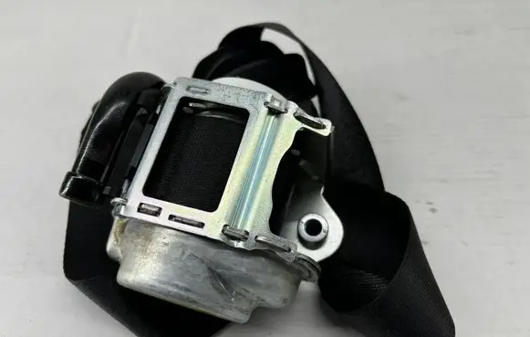 BMW 5 G30 G31 G38 Rear seatbelt 7430067 72117430067