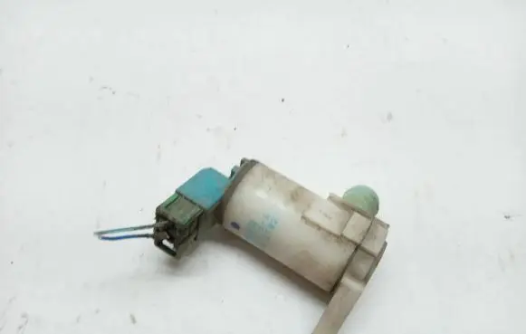 Nissan X-Trail T30 Windscreen/windshield washer pump 2224616-A