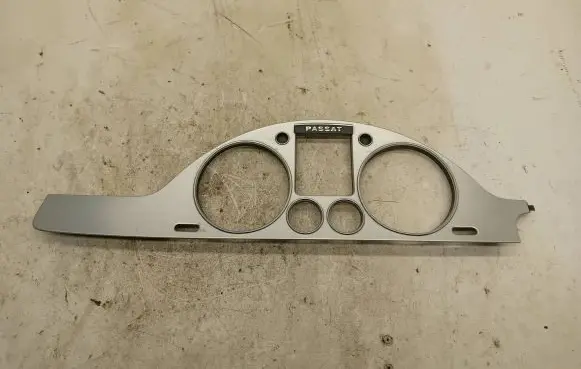 Volkswagen PASSAT B6 Dashboard trim 3C1858335