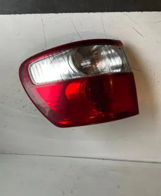 Toyota Avensis Verso Rear/tail lights