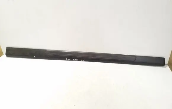 Front sill trim cover