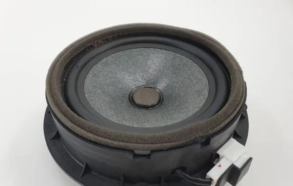 KIA Sorento Front door speaker 963302PAA0