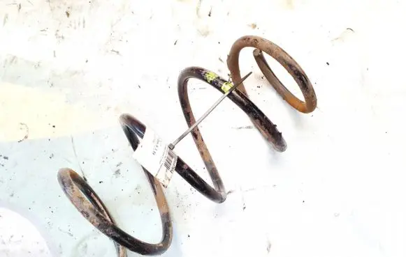 Toyota RAV 4 (XA30) Front coil spring