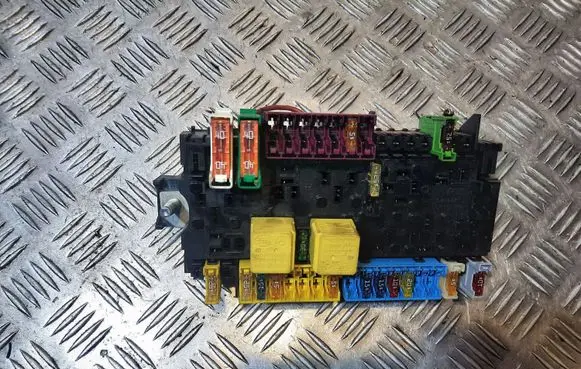 Mercedes-Benz CLA C117 X117 W117 Fuse module A2469067100