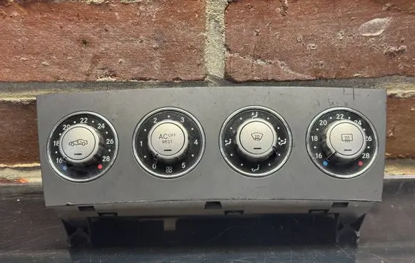 Mercedes-Benz SLK AMG R171 Climate control unit A1718300485 0502042A0191