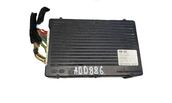 Hyundai Santa Fe Sound amplifier 963702W000