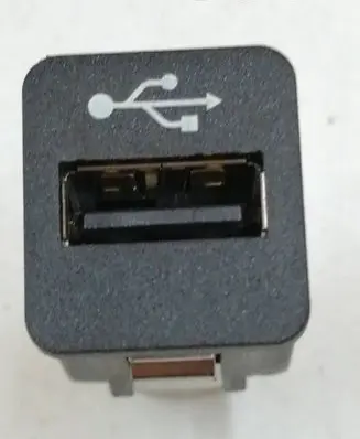 BMW 5 F10 F11 USB socket connector 9237656