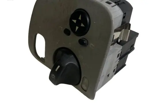 Mercedes-Benz C W203 Light switch A2035451404 04058556