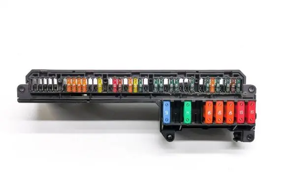 BMW 5 E60 E61 Fuse module 6957330