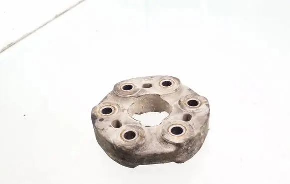 Opel Omega B2 Rear prop shaft donut coupling/joint 90522442