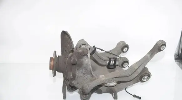 BMW 5 F10 F11 Rear wheel hub 6796100 33326796100 6780358