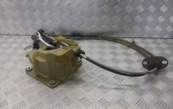 Ford C-MAX I Gear selector/shifter in gearbox 3M5R-7K387-MB
