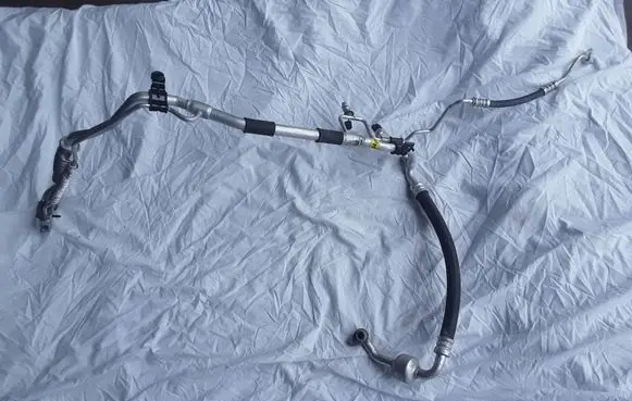KIA Sportage Air conditioning (A/C) pipe/hose