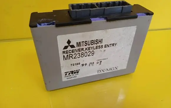 Mitsubishi Carisma Other control units/modules MR238029