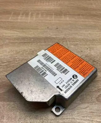 BMW 5 E34 Airbag control unit/module 8372521