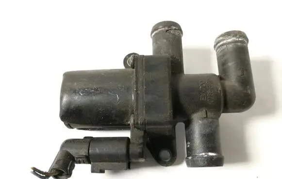 Volkswagen Touran I Coolant heater control valve 1J09737024