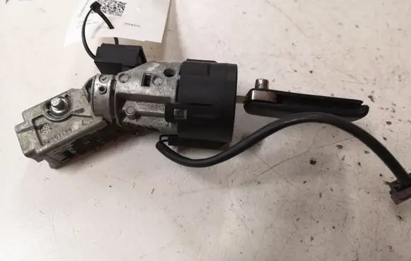 Citroen C4 I Ignition lock 9663123380