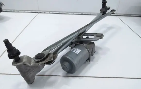 BMW X1 E84 Front wiper linkage and motor 29924651 2020N W14109