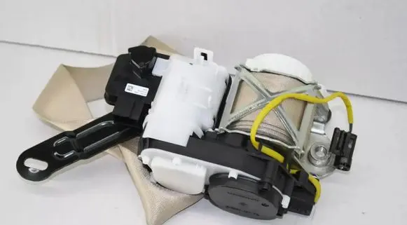 BMW 7 G11 G12 Front seatbelt 