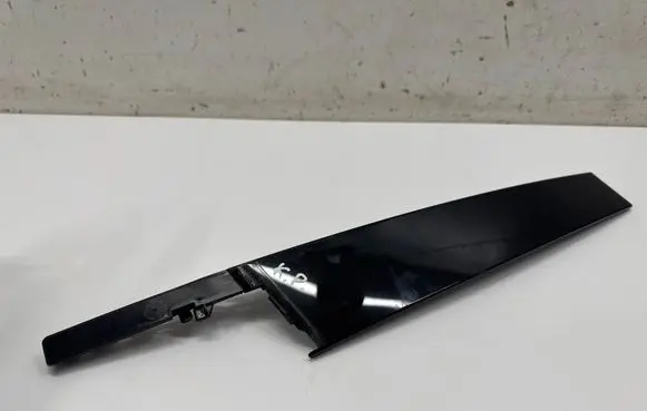 Cupra Leon Front door glass trim molding 5FA837901D
