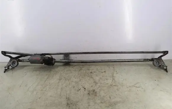 Opel Zafira B Front wiper linkage 