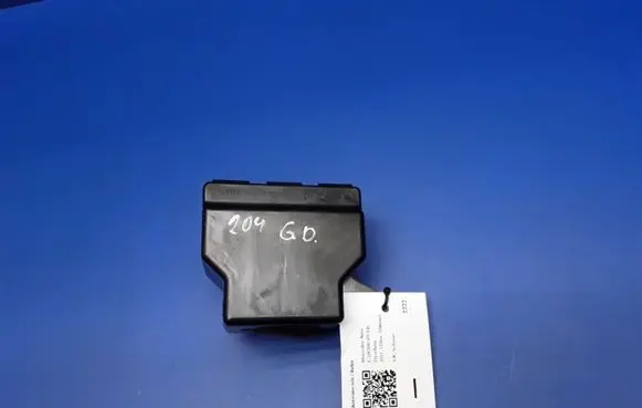 Mercedes-Benz C W204 Charging relay A0035422619 A1695450046