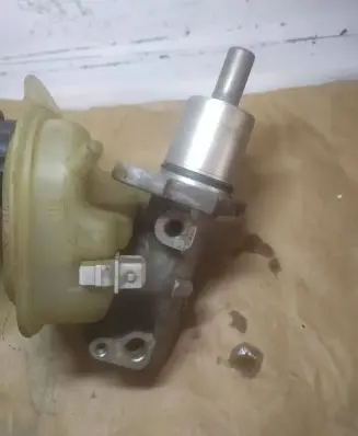 Master brake cylinder